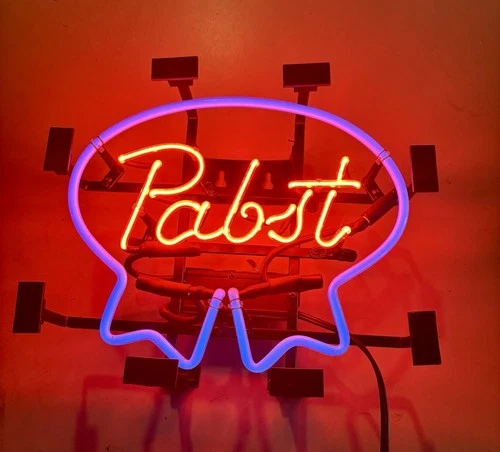 Neon Sign Of Vintage Pabst Blue Ribbon Beer Petit