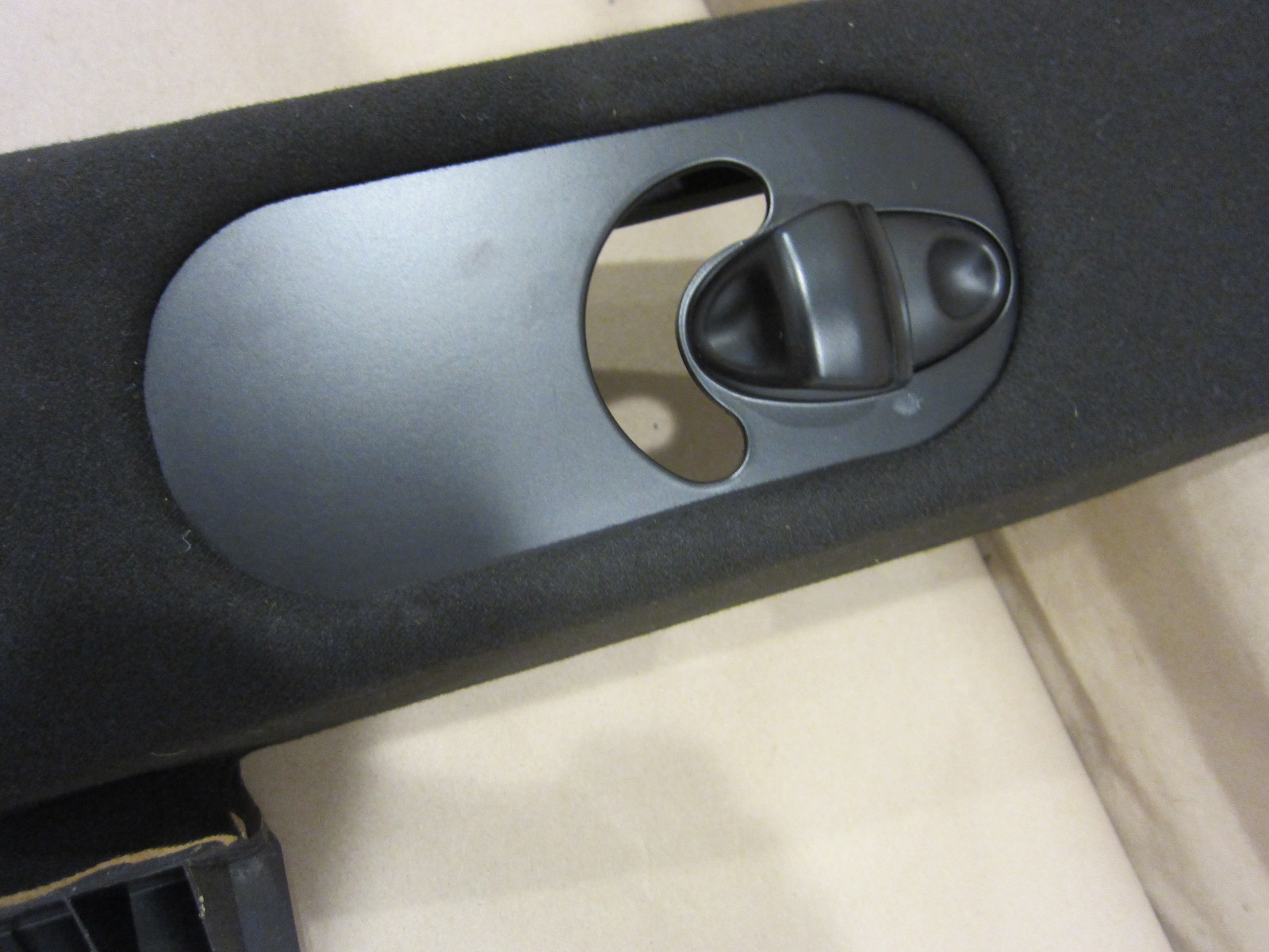 Maserati GranTurismo - RH Central Post Cover - Part#68427800