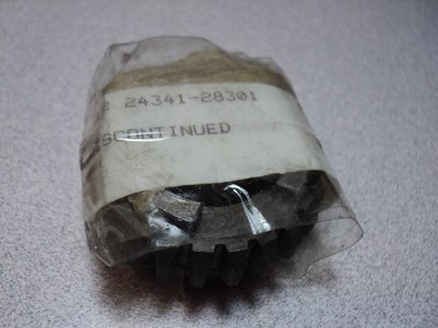 1975-78 SUZUKI RM100 RM125 RM 100 125 4TH GEAR DRIVEN NOS OEM P/N 24341-28301