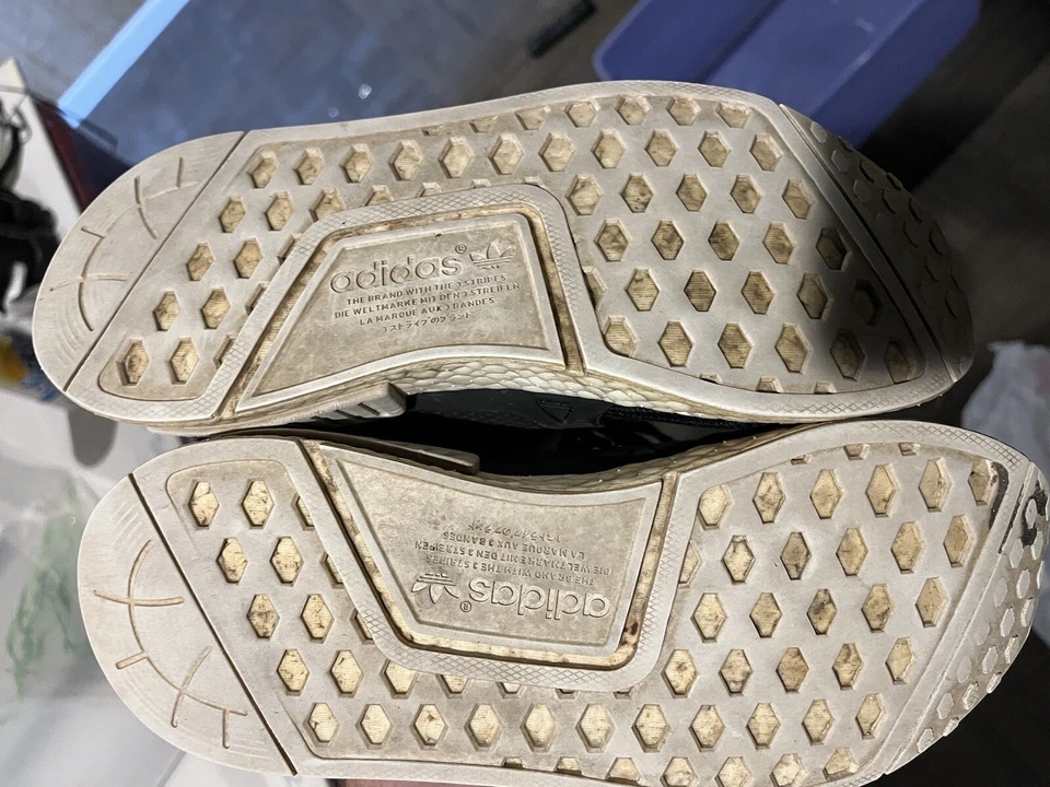 Adidas Para Mujer US 7 NMD R1 PK Boost Zapatos para Correr Negros/Blancos/Grises Foto 4 de 4