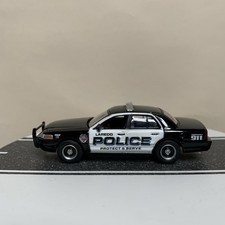 Greenlight Hot Pursuit Laredo TX 2010 Ford Crown Victoria Police Interceptor NM