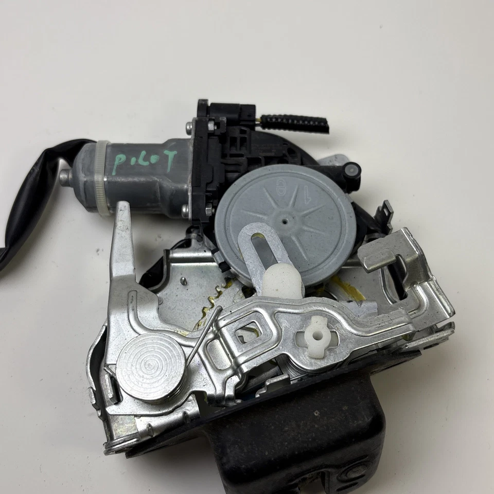 Honda Pilot 2011 puerta levadiza eléctrica puerta levadiza bloqueo pestillo actuador OEM D76-61372-B  Foto 3 de 4