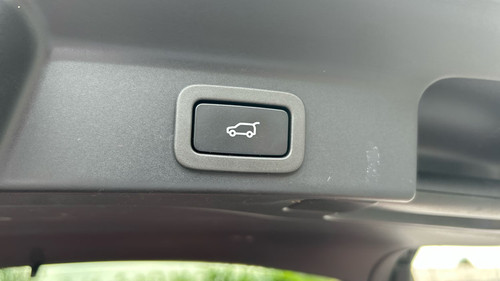 2022 Jaguar F-Pace 2.0 D200 MHEV R-Dynamic HSE Auto Euro 6 5-door SUV Diesel Aut - Picture 23 of 24