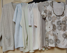 9x Brust ca. 56-58 cm Kleiderpaket Damen Strickjacke+8 Blusen  Gr. L/XL-42/44?