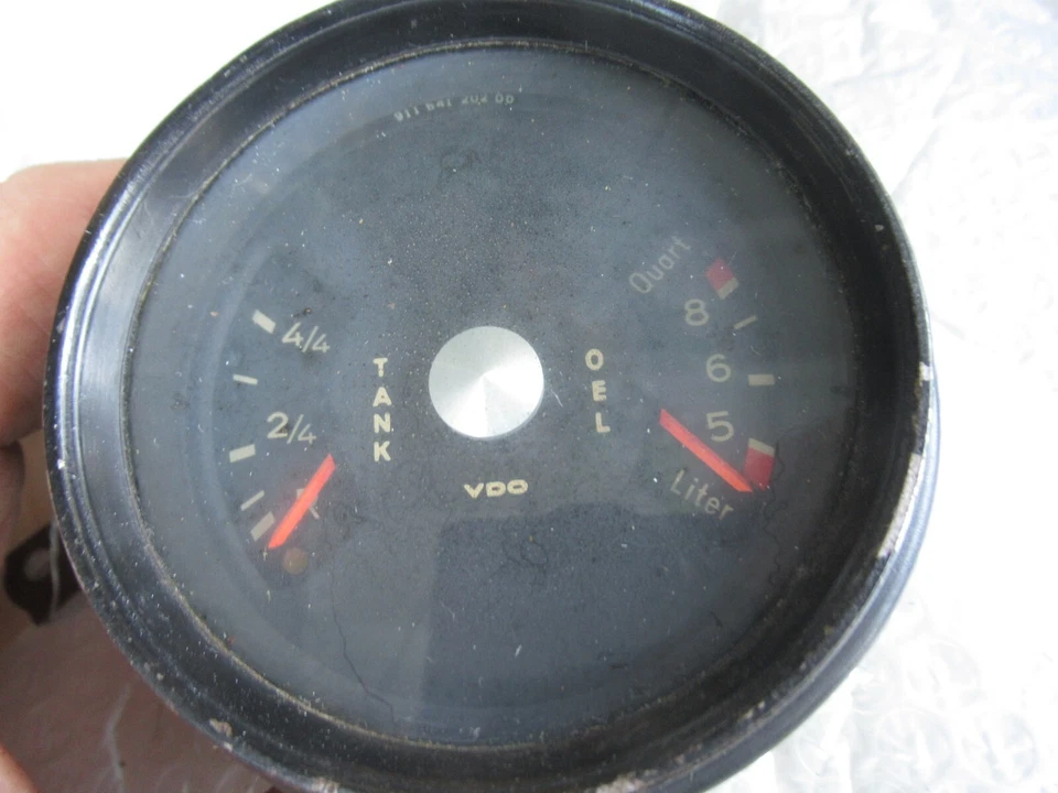Porsche 911 Fuel Combo Gauge - Image 2 of 4