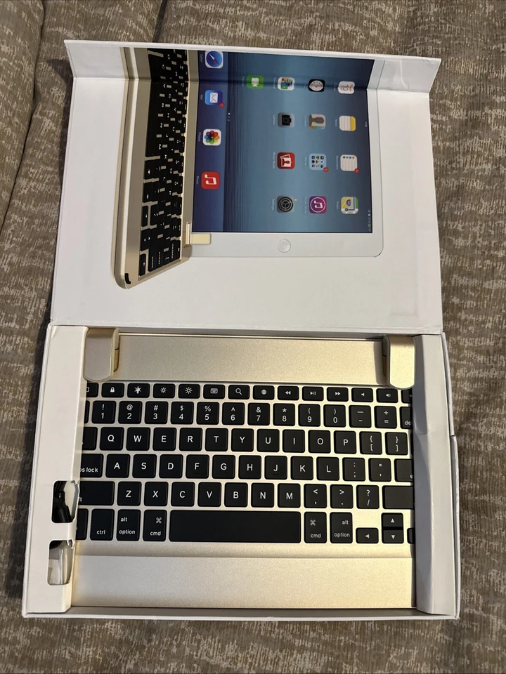 Brydge Air Aluminum GOLD Keyboard for iPad Air and iPad Air 2 - Image 2 of 4