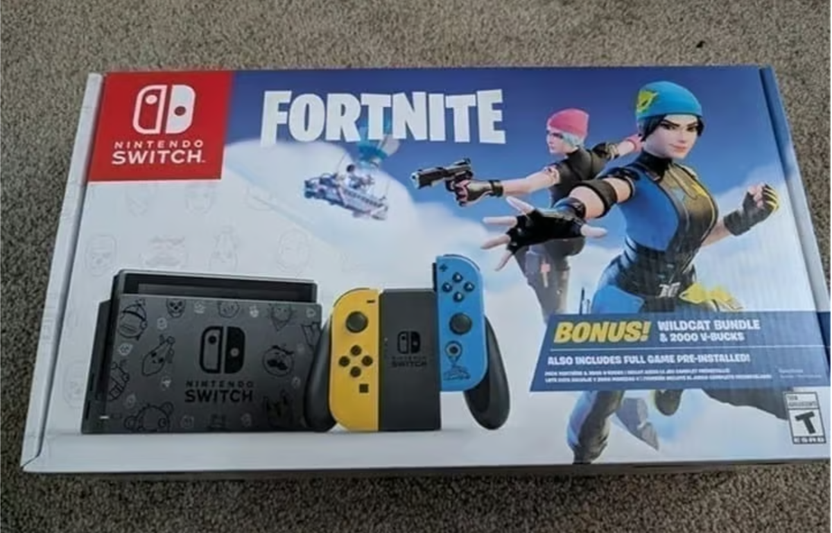 Nintendo Switch HAC-001(-01) Fortnite Wildcat Console Bundle