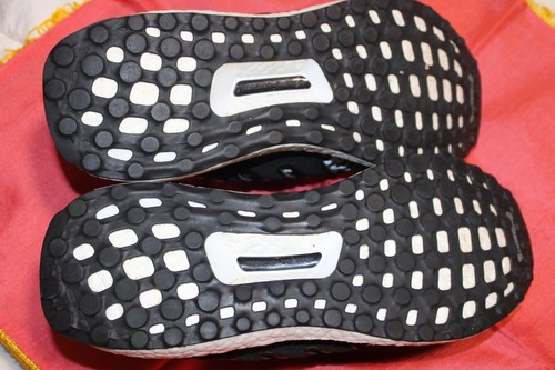 ADIDAS PRIMEBLUE ULTRA BOOST BLACK & WHITE LACE - UP SHOES U.S. SZ : 9. FREEPOST - Picture 3 of 15
