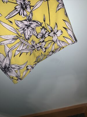 BEIGE BY ECI Jumpsuit Pants Small Sleeveless Yellow Floral Flower