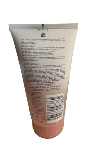 2 Rare Johnson’s Face Care Daily Essentials Gentle Exfoliating Wash -150ml - Picture 4 of 4