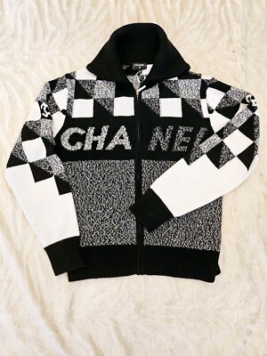 NWT CHANEL 2022 Coco Neige 22N Zip-up Cashmere Cardigan, Black