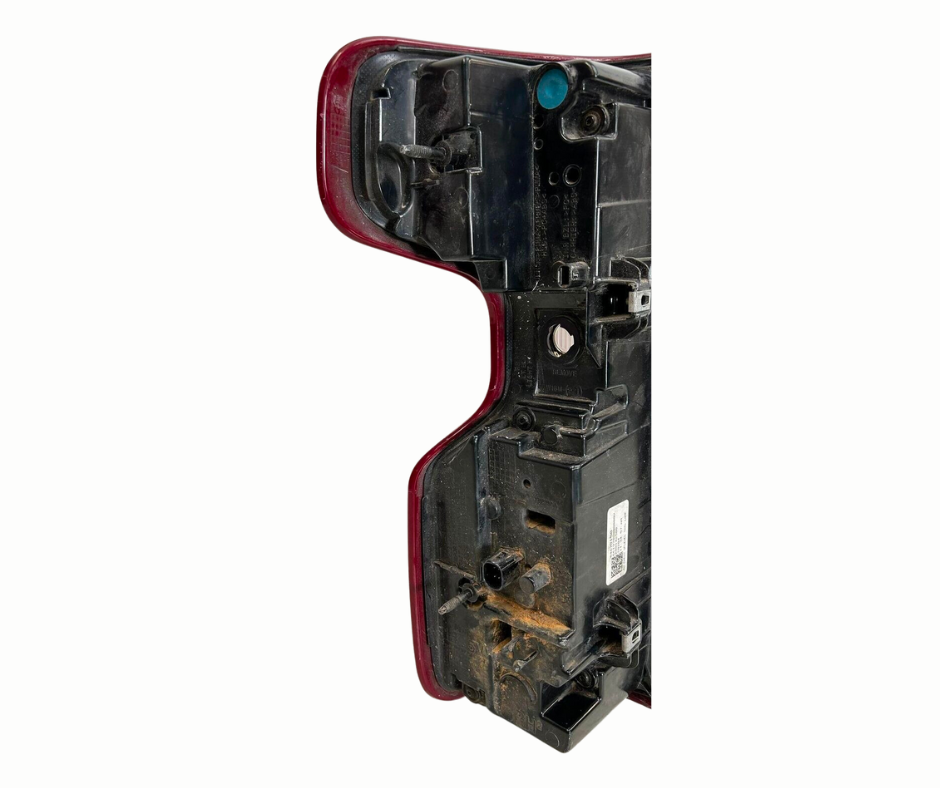 2019 2023 CHEVROLET 1500 SILVERADO REAR RIGHT RH SIDE LED TAIL 