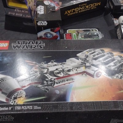 LEGO Star Wars Tantive IV 75244 1768pc Brick Separator Included Box Retired