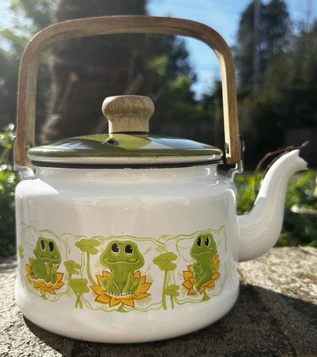 Vtg 70s ‘Neil The Frog’ Sears & Roebuck Enamel Tea Kettle