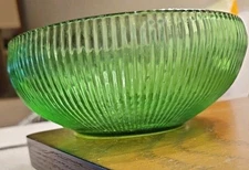 MCM E.O. Brody Co. Cleveland U.S.A. Green Ribbed Glass Bowl Preowned Ships Free