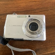 Casio Exilim EX-Z600 6.0MP Silver Digital Camera w/ Battery -parts