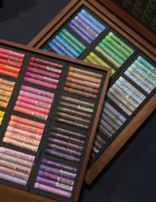 Mungyo Gallery Artist Soft Oil Pastels MOPV-120W Wooden Case 120 assorted colors