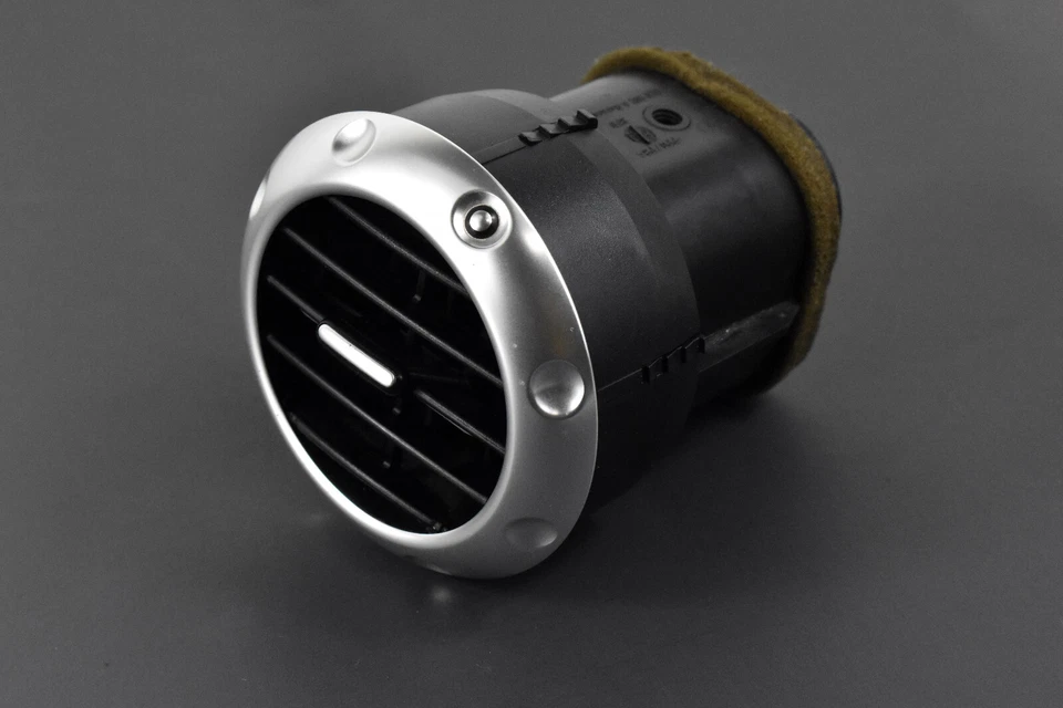 Audi TT MK1 Quattro 2000-2006 calentador de aire delantero rejilla de ventilación 8N0820901A23J OEM Foto 4 de 4