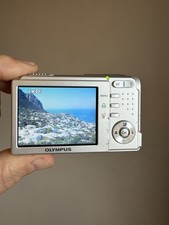 Y2K OLYMPUS FE-160 6MP Compact Digi Camera w/ XD Memory Card & Charger TESTED