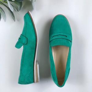 womens green loafers