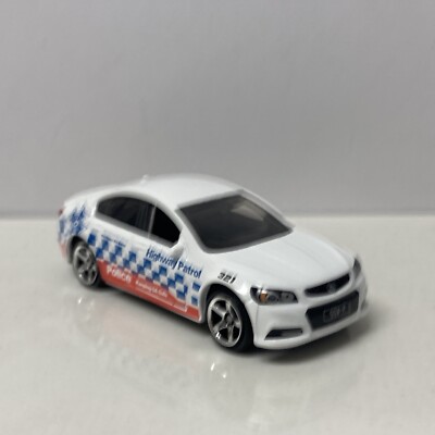 2014-2017 Holden Commodore VF SSV Collectible 1/64 Scale Diecast Diorama Model