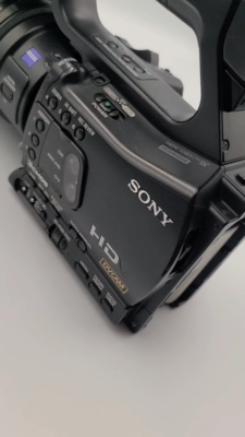 Sony HVR-Z7J HDV Camcorder - MiniDV HD Camera w/ Battery Sony HVR-Z7J HDV Camcorder - MiniDV HD Camera w/ Battery
