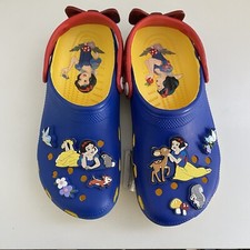 Crocs Disney Snow White Classic Clogs Sunshine Women  s 8 Men  s 6 NEW