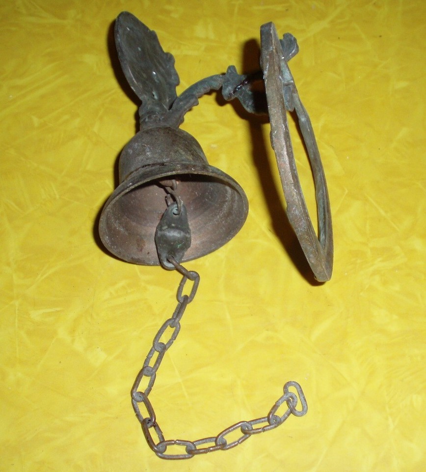 ANTIQUE HANDMADE LUCKY HORSESHOE HORSE BARN DINNER BELL WESTERN DECOR