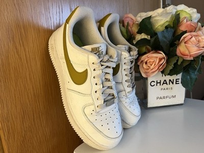 Nike Air Force 1 Sneaker ~ Gr. 36.5 ~ Low ~ weiß ockerbraun ~ AF1 ~ Turnschuhe ~