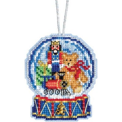 Mill Hill 14ct Kreuzstich Ornament Kit 3,25''x2,5'' - Toy Shop Schneekugel