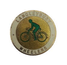 VTG LANGLEYBURY WHEELERS CYCLING CLUB ENAMEL BUTTONHOLE BADGE By HW MILLER B'HAM