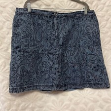Karen Scott brand denim skort the length is 19.5 inches in length. Size 16