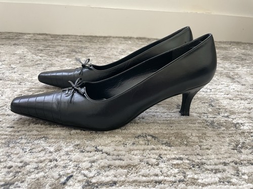 Stuart Weitzman Black Leather Kitten Heel Pump Size 11 N Square Toe Bow