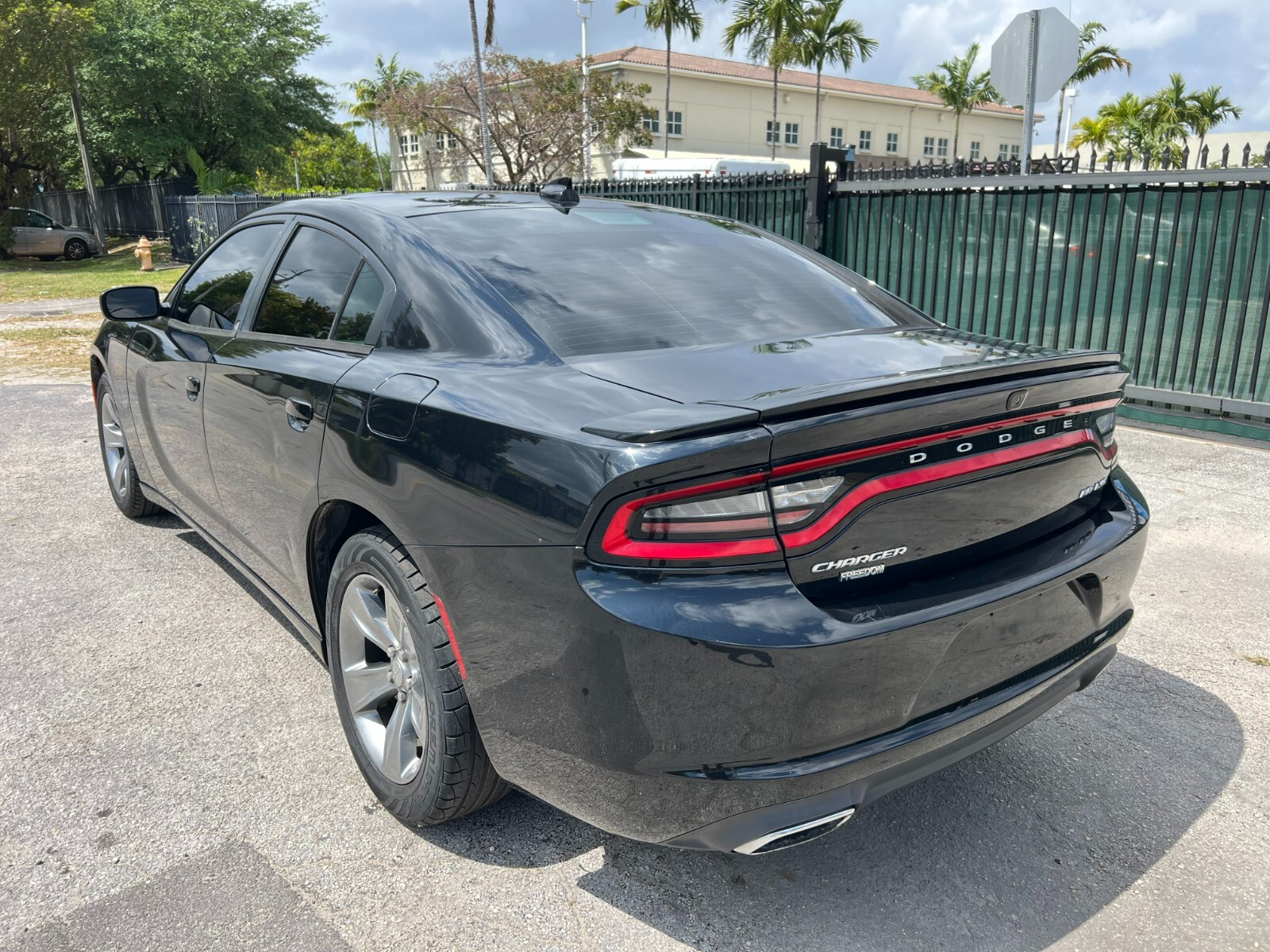 Dodge Charger - Image 6