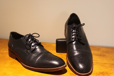 Johnston & Murphy 20-1895 Black Leather Brogue Cap Derby  display picture 3