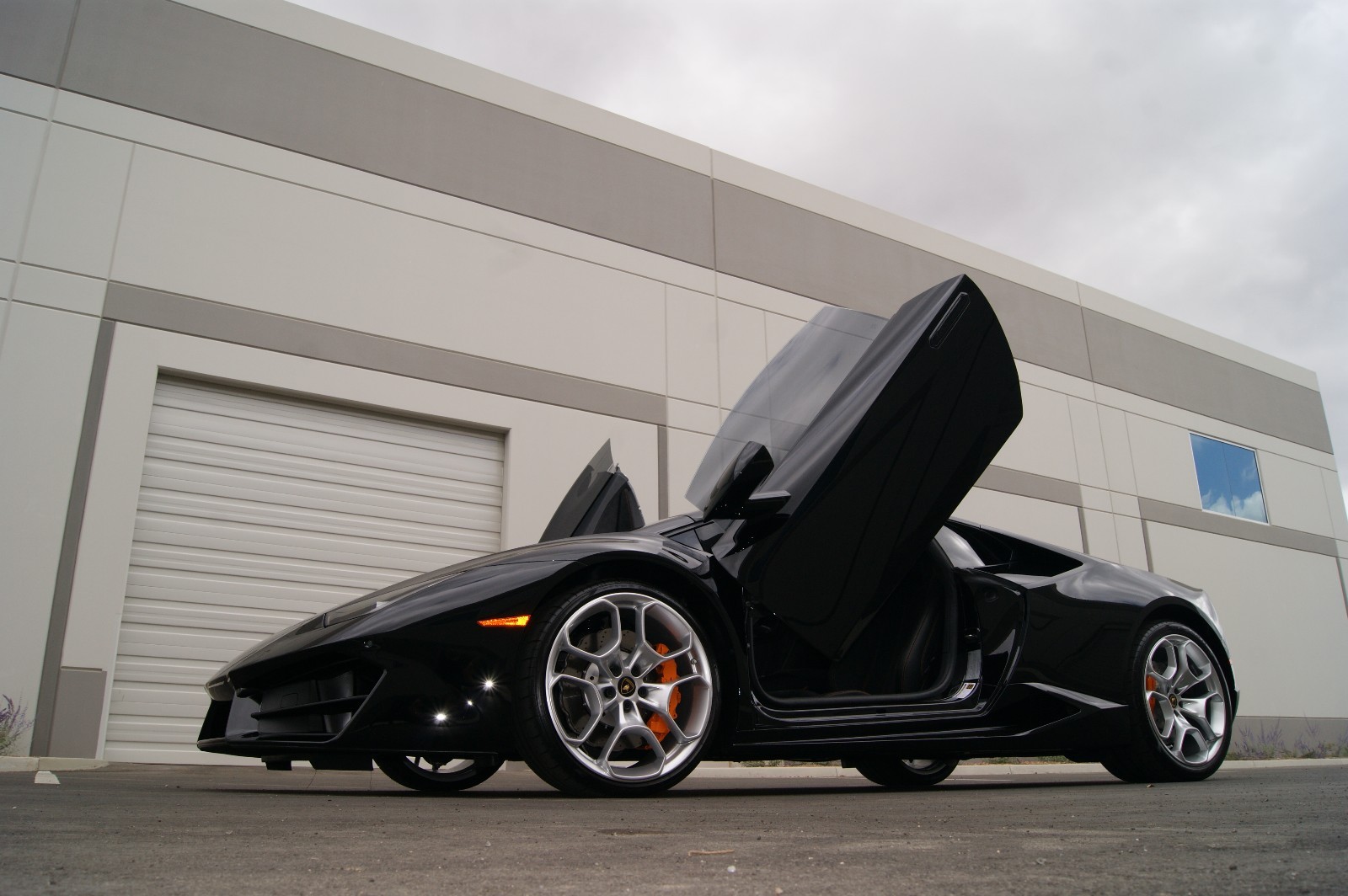 Lamborghini Huracan 2014 - 2023 Vertical Doors Inc Lambo Door Conversion Kit