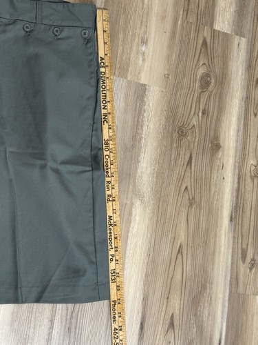 JACQUEMUS LE GADJO Men's Shorts Size 50 / US 40 100% Wool Olive Green Color - Picture 15 of 17