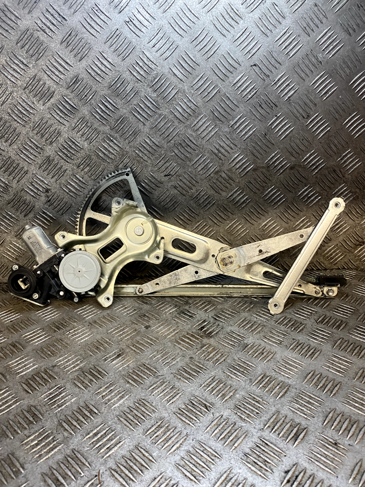 TOYOTA RAV4 MK3 2006-2012 WINDOW REGULATOR MECH ELECTRIC (FRONT DRIVER SIDE)