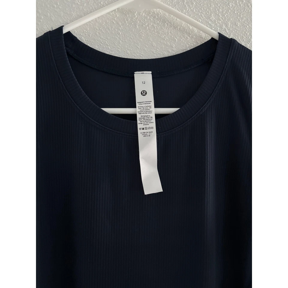 Vestido Lululemon Todo Alineado Para Mujer 12 Azul Marino Acanalado Midi Viaje Atlético Nuevo Sin Etiquetas Foto 4 de 4