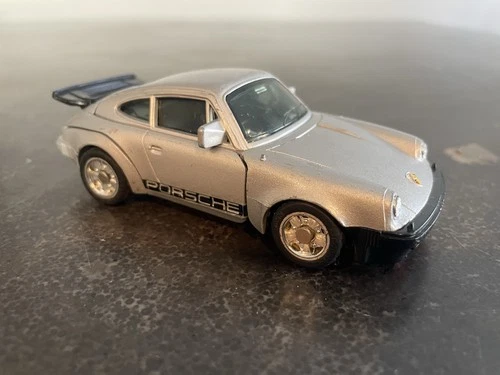 Super GoBots Gaurdian BARON VON JOY Porsche 911 930 Turbo Bandai 1984