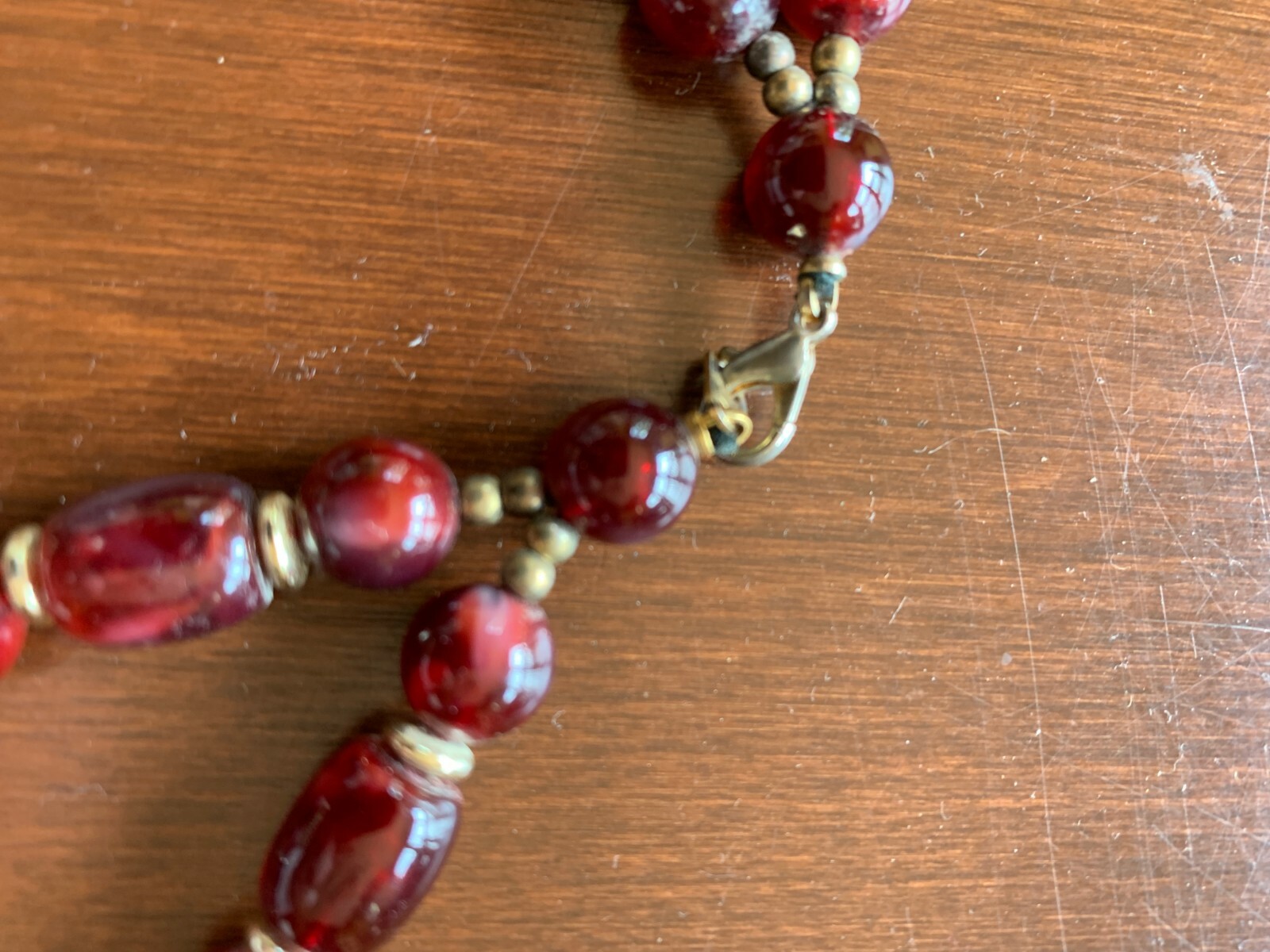 Lucite Marbled Cranberry Plastic Statement Beaded… - image 4