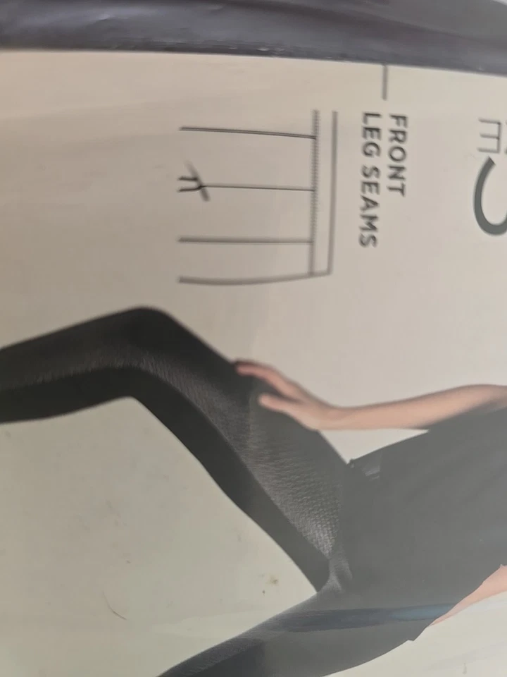 HUE 纹理人造革 Ponte 紧身裤 S 码黑色全新带标签 #2053 — 第 4/4 张图片