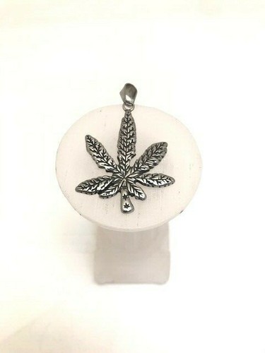 Stainless Steel Silver Color Marijuana Cannabis Leaf Pot Hemp New Pendant - Picture 3 of 5