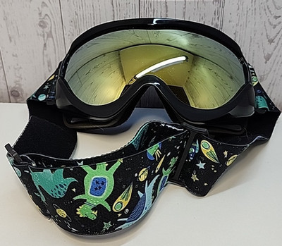 OutdoorMaster OTG Ski Snowboarding Goggles Uv Protection Dinosaur Strap Used 1