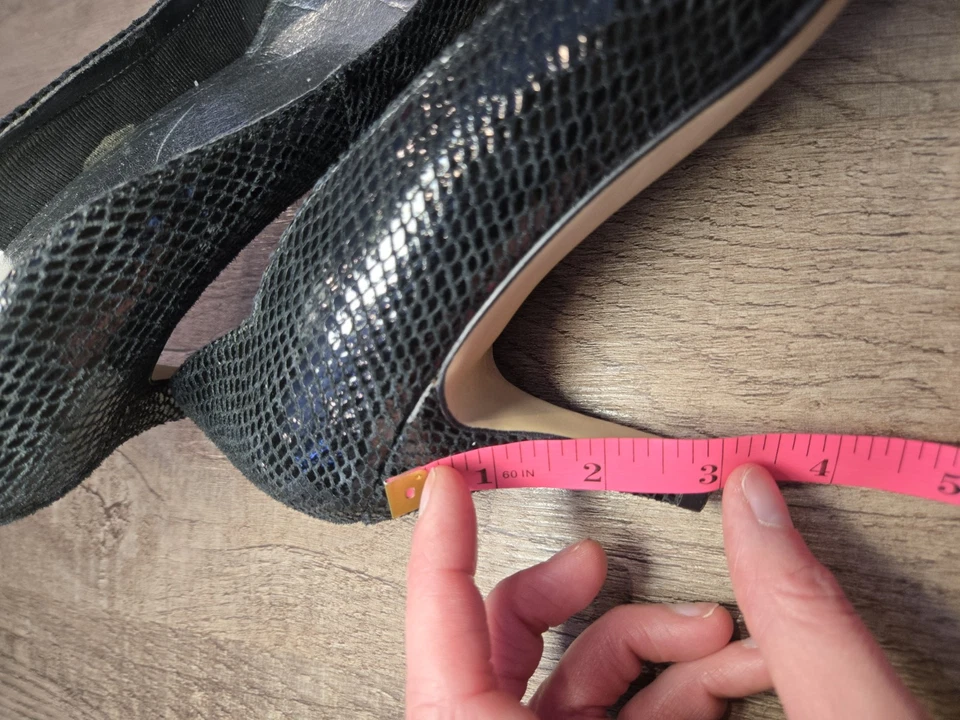 Zapatos de salón Ros Hommerson Roxy para mujer talla 9,5 M cuero negro borde vieira tacón de aguja Foto 3 de 4