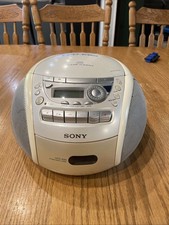 Sony CFD-E75 Portable Boombox CD Radio Cassette Silver Cd Player Tested/Works