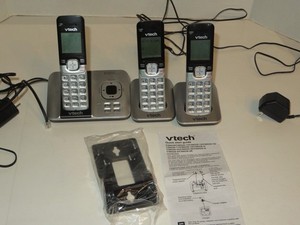 V-tech Digital Answering System w/Handsets and Charging Bases