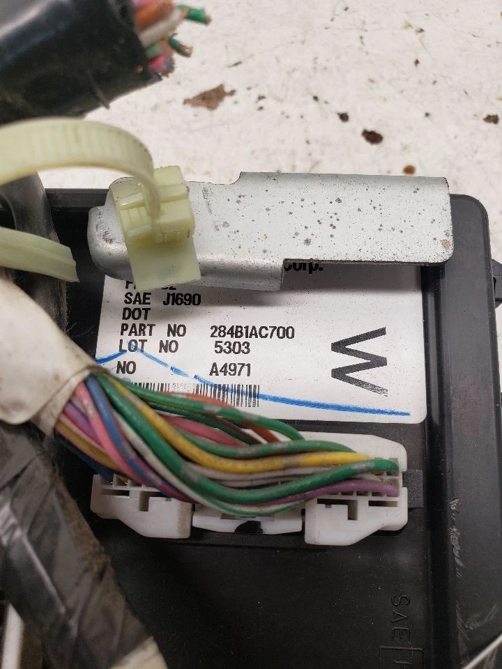 底盘 ECM 车身控制 BCM 左手踢板 适合 05 INFINITI G35 1349138 — 第 2/4 张图片