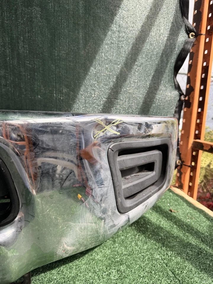 Parachoques delantero Nissan Titan 2016-2019 cromado OEM 62022-EZ70D Foto 3 de 4