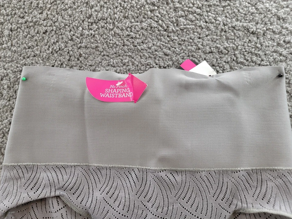 Braguita para mujer Maidenform Tame Your Tummy control firme M encaje oscilante plateado ~ Foto 3 de 4